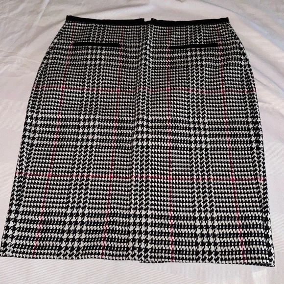 🌼Talbots Black White houndstooth skirt size small - Picture 1 of 9